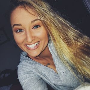 Meet your Posher, Julianne